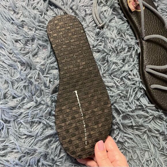 Sanuk Black/White Yoga Mat Rope Adjustable Ankle Strap Sandals Size 10 - Picture 2 of 3